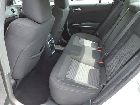 Used 2023 Dodge Charger SXT RWD image 5