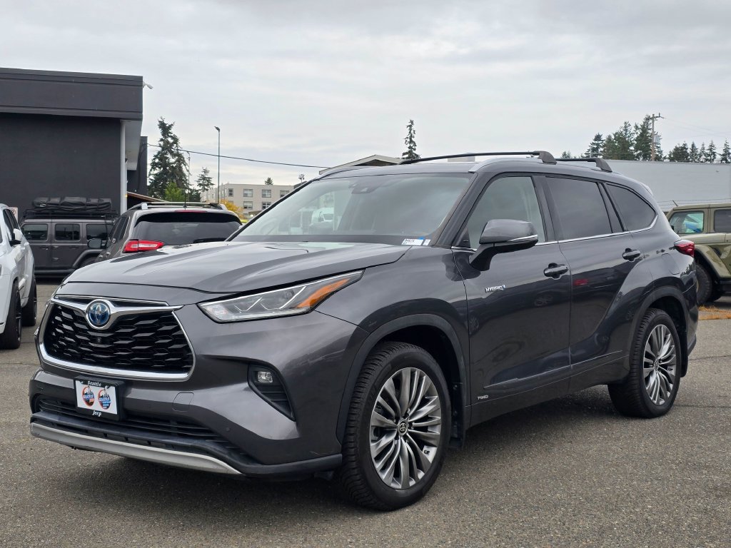 Used 2021 Toyota Highlander Platinum AWD/4WD image 4