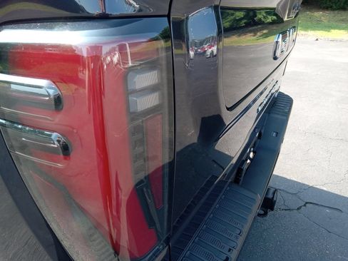Used 2025 GMC Sierra 2500 AT4 w/ AT4 Premium Plus Package AWD/4WD image 8