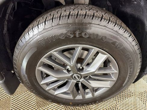 Used 2023 Nissan Rogue S image 12