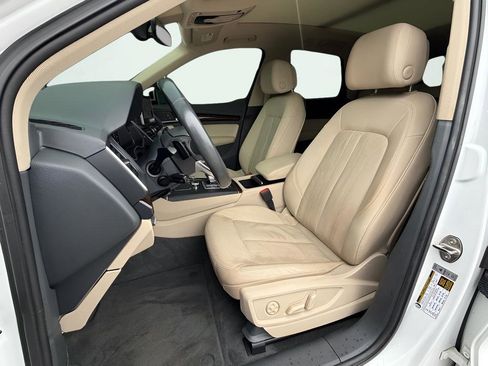 Used 2018 Audi Q5 2.0T Premium Plus w/ Premium Plus Package image 19