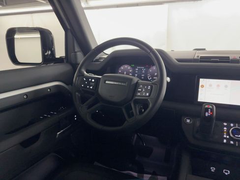 Used 2024 Land Rover Defender 110 X-Dynamic SE image 28