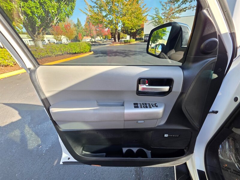 Used 2008 Toyota Sequoia Limited AWD/4WD image 60