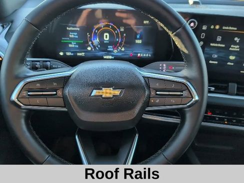 Used 2025 Chevrolet Equinox LT w/ Convenience Package II image 10