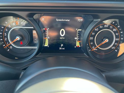 New 2025 Jeep Gladiator Sport image 27