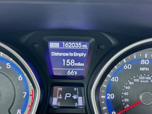 Used 2013 Hyundai Elantra GT w/ Tech Pkg image 8