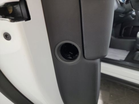 Used 2024 Rivian R1S Adventure AWD/4WD image 32