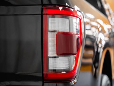 Certified 2022 Ford F150 Lariat w/ Equipment Group 502A High image 22