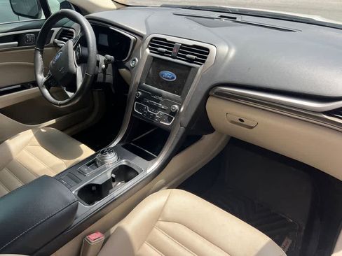 Used 2019 Ford Fusion SEL FWD image 8