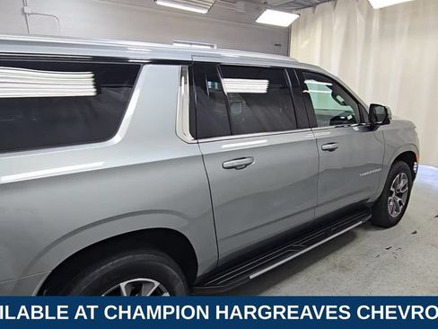 Used 2024 Chevrolet Suburban LT w/ LT Signature Plus Package AWD/4WD image 11