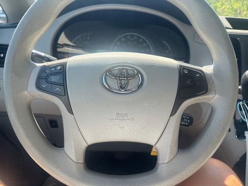 Used 2011 Toyota Sienna LE image 13