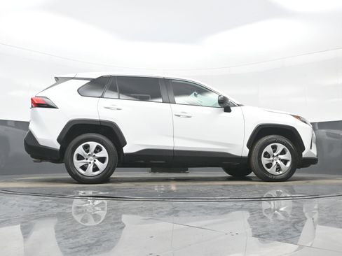 Used 2024 Toyota RAV4 LE image 31