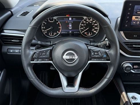 Used 2023 Nissan Altima 2.0 SR FWD image 13