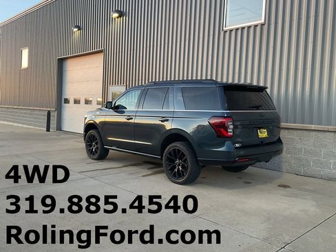 Used 2022 Ford Expedition Limited image 3