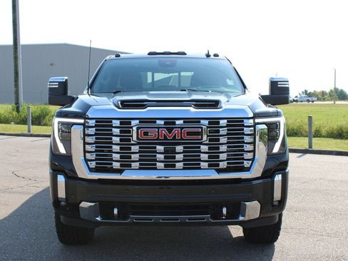 Used 2025 GMC Sierra 2500 Denali w/ Denali Reserve Package AWD/4WD image 5