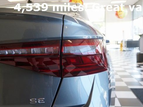 Certified 2025 Volkswagen Jetta SE image 80