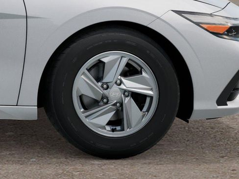 New 2026 Hyundai Elantra SE FWD image 8