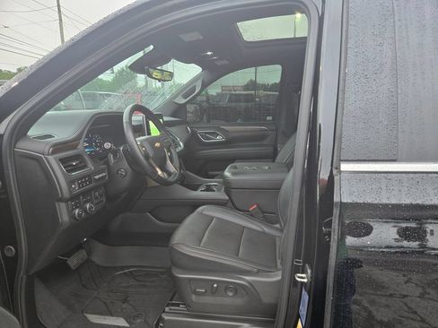 Used 2024 Chevrolet Tahoe High Country w/ Premium Package AWD/4WD image 7