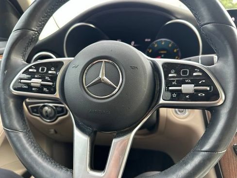 Used 2021 Mercedes-Benz GLC 300 4MATIC image 19