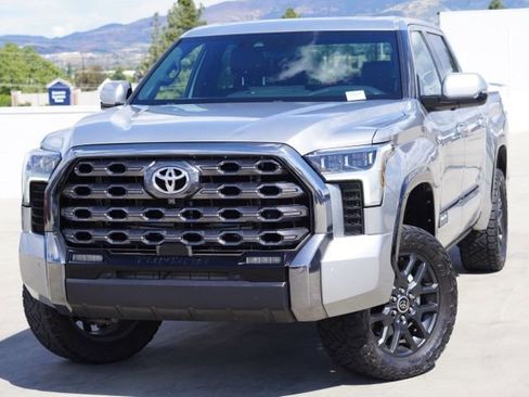 Used 2023 Toyota Tundra Platinum AWD/4WD image 4