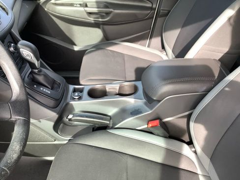 Used 2015 Ford Escape S image 23