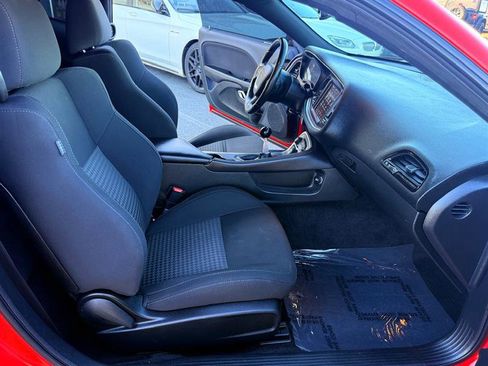 Used 2018 Dodge Challenger T/A image 13