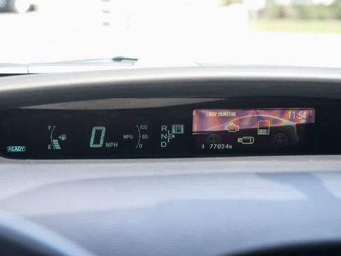 Used 2014 Toyota Prius Two image 22