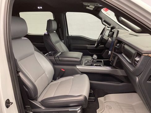 Used 2023 Ford F150 Lightning Lariat image 27