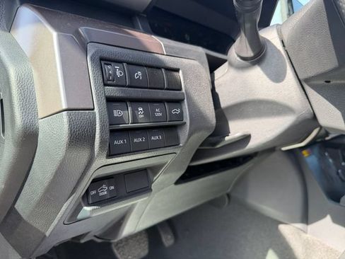 Used 2024 Toyota Tacoma TRD Off-Road w/ TRD Off Road Premium Package AWD/4WD image 30