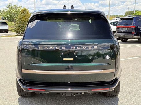 Used 2026 Land Rover Range Rover SV AWD/4WD image 4
