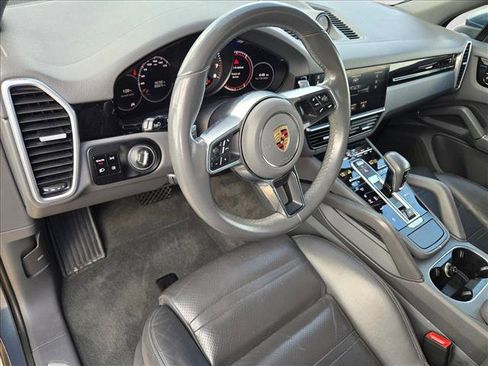 Used 2019 Porsche Cayenne AWD/4WD image 10
