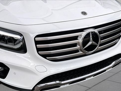 Used 2025 Mercedes-Benz GLB 250 image 30