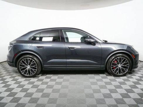 New 2026 Porsche Macan 4S Electric image 28