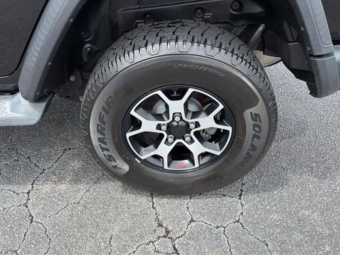 Used 2019 Jeep Wrangler Unlimited Rubicon AWD/4WD image 38