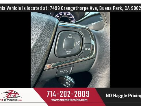 Used 2013 Toyota Avalon Limited w/ Technology Pkg FWD image 28