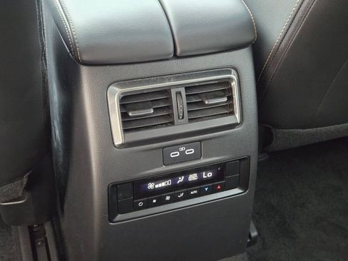 Used 2025 MAZDA CX-70 Plug-In Hybrid w/ Premium Pkg image 15