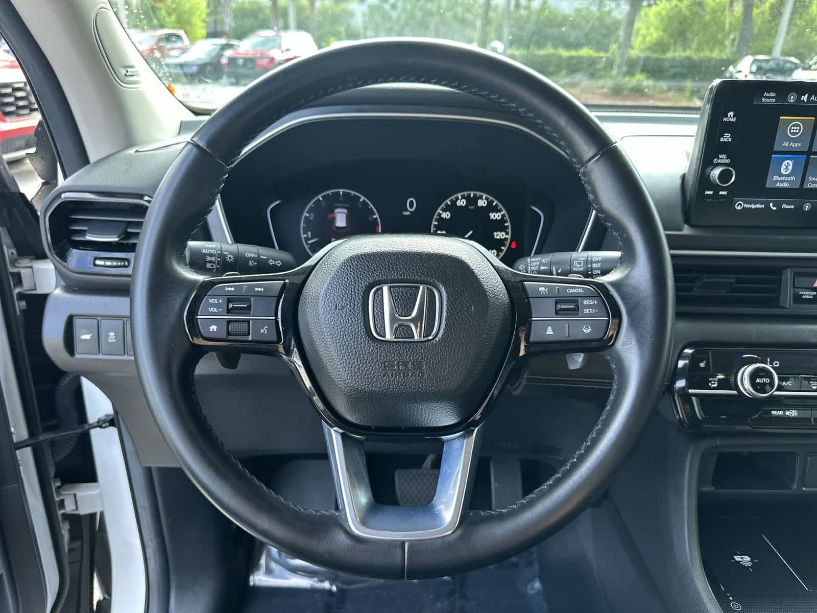 Used 2024 Honda Pilot Touring image 18