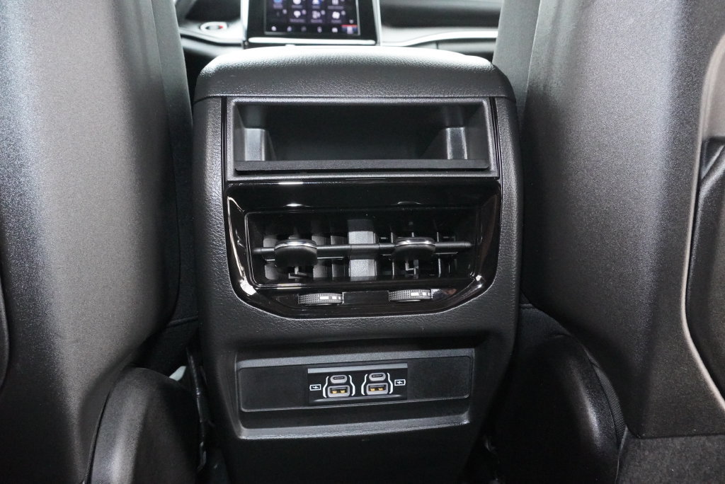 Used 2025 Jeep Grand Cherokee Laredo X AWD/4WD image 30