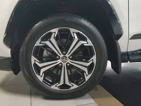 Used 2022 Toyota RAV4 XSE AWD/4WD image 7