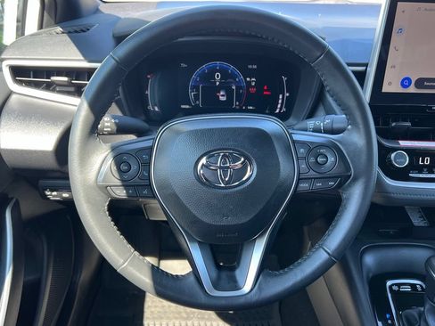 Certified 2025 Toyota Corolla SE w/ SE Premium Package FWD image 23