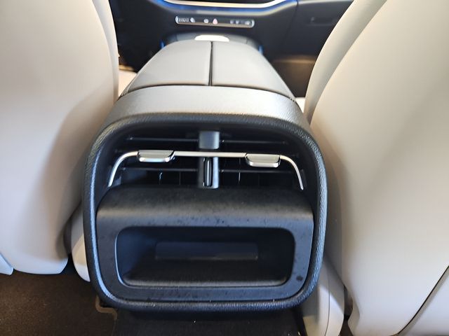 Used 2024 Mercedes-Benz E 350 4MATIC Sedan image 27