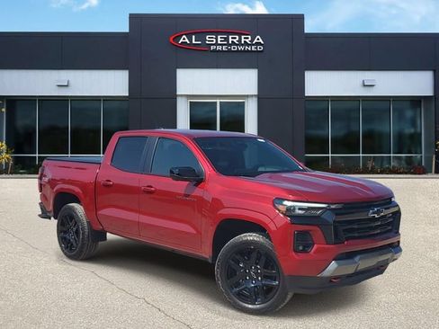 Certified 2025 Chevrolet Colorado Z71 w/ Technology Package AWD/4WD image 2