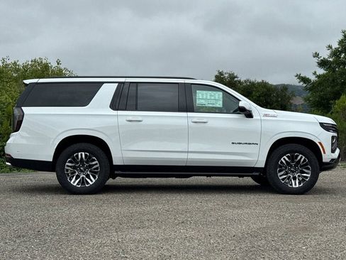 New 2026 Chevrolet Suburban Z71 AWD/4WD image 3