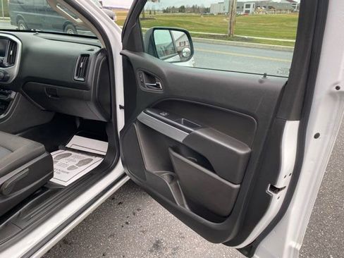 Used 2022 Chevrolet Colorado LT w/ Fleet Safety Package image 22