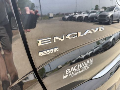 Used 2021 Buick Enclave Avenir w/ Avenir Technology Package AWD/4WD image 9