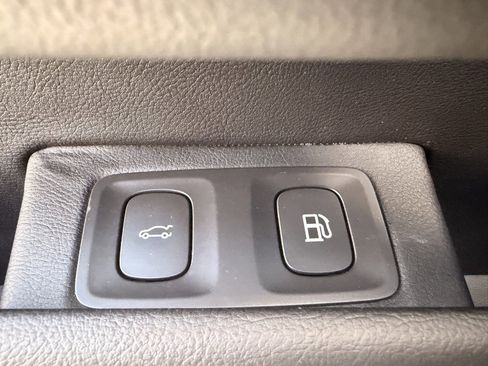 Used 2014 Cadillac ELR w/ Luxury Package image 27