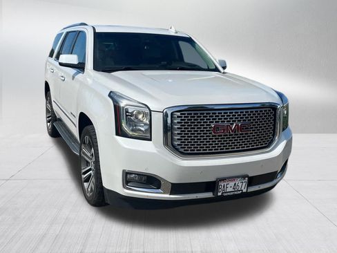 Used 2017 GMC Yukon Denali w/ Open Road Package AWD/4WD image 2