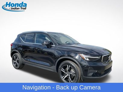 Used 2025 Volvo XC40 B5 Core