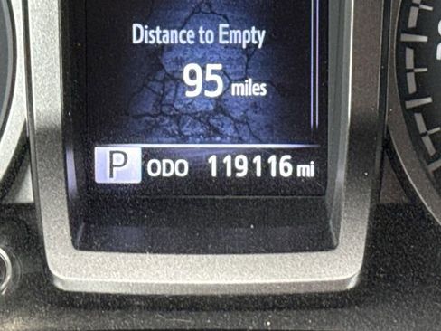 Used 2023 Toyota Tacoma TRD Off-Road w/ Technology Package image 28