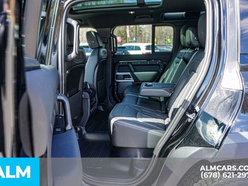 Used 2022 Land Rover Defender 110 S image 21